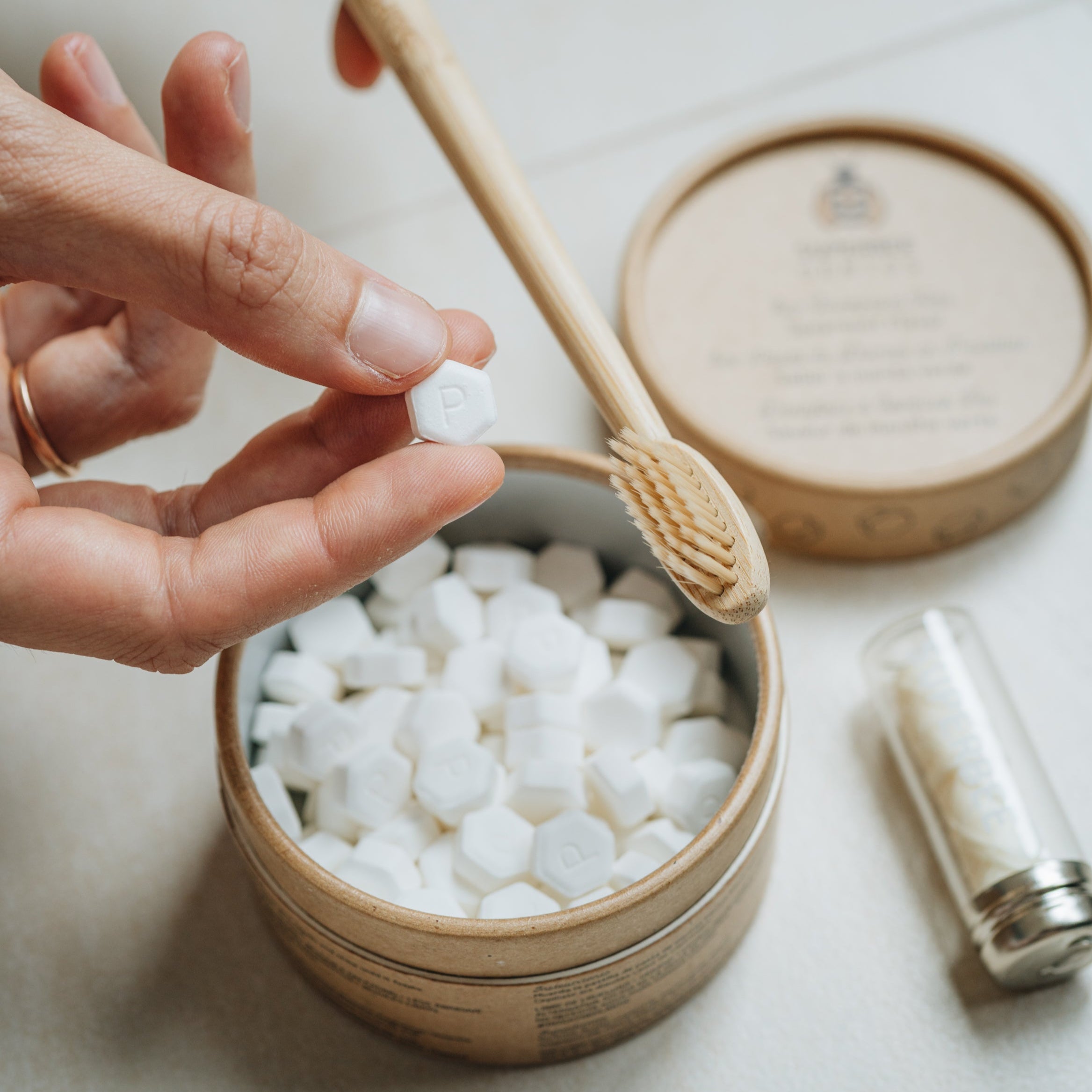 500 Eco-friendly Natural Toothpaste Tablets by SuperBee